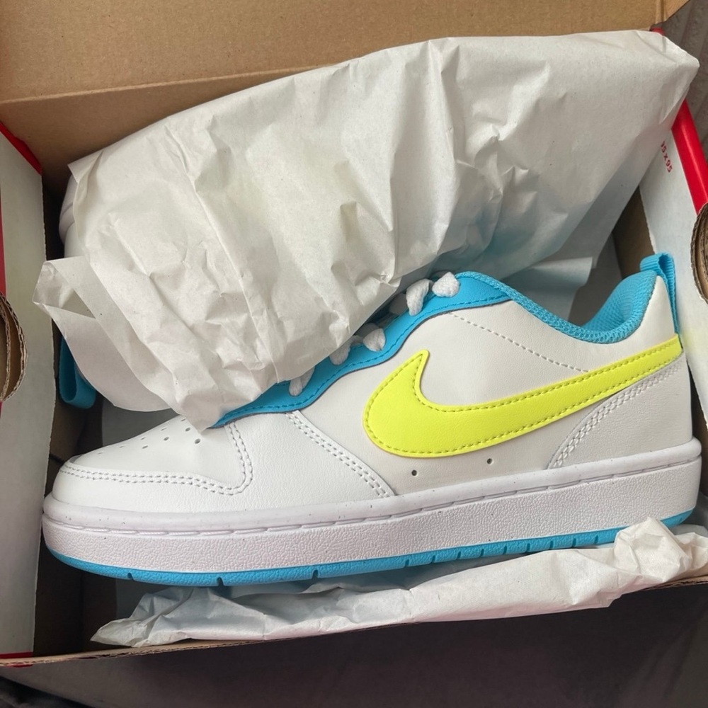 Nike White and Yellow Sneakers with Sporty Design